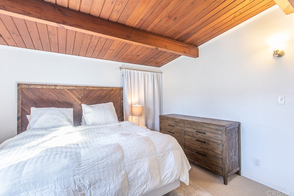 13961 Stroud Street Panorama City, CA 91402 - Photo 18 of 40