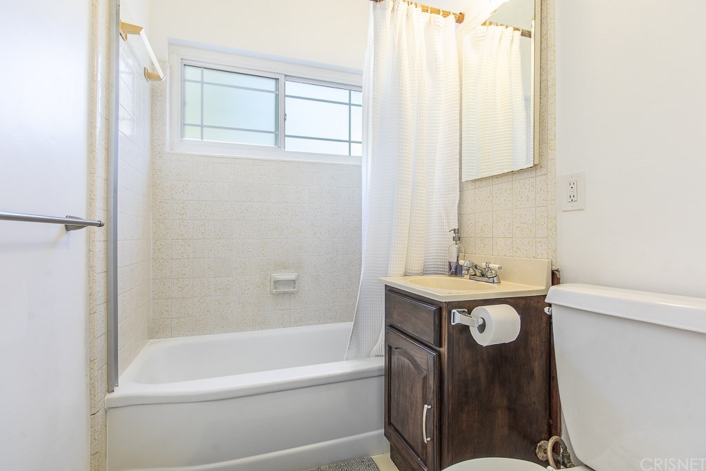 13961 Stroud Street Panorama City, CA 91402 - Photo 24 of 40