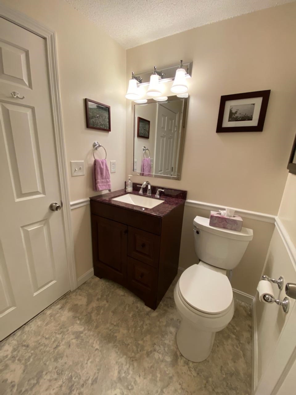 187 Winding Pond Road Londonderry, NH 03053 - Photo 16 of 40