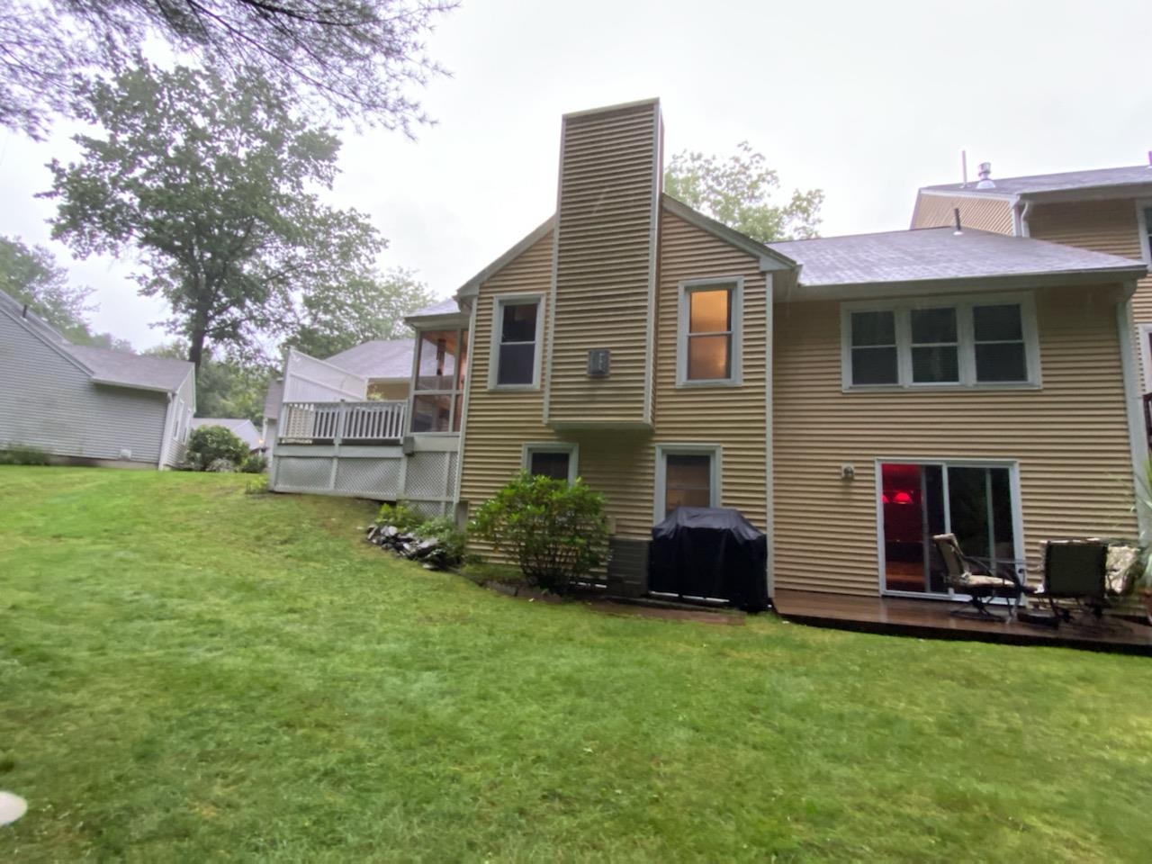 187 Winding Pond Road Londonderry, NH 03053 - Photo 22 of 40