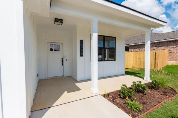 a view of a front door of the house