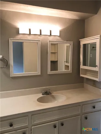 $1,800 | 615 Burleson Street, Unit 4, San Marcos, TX 78666