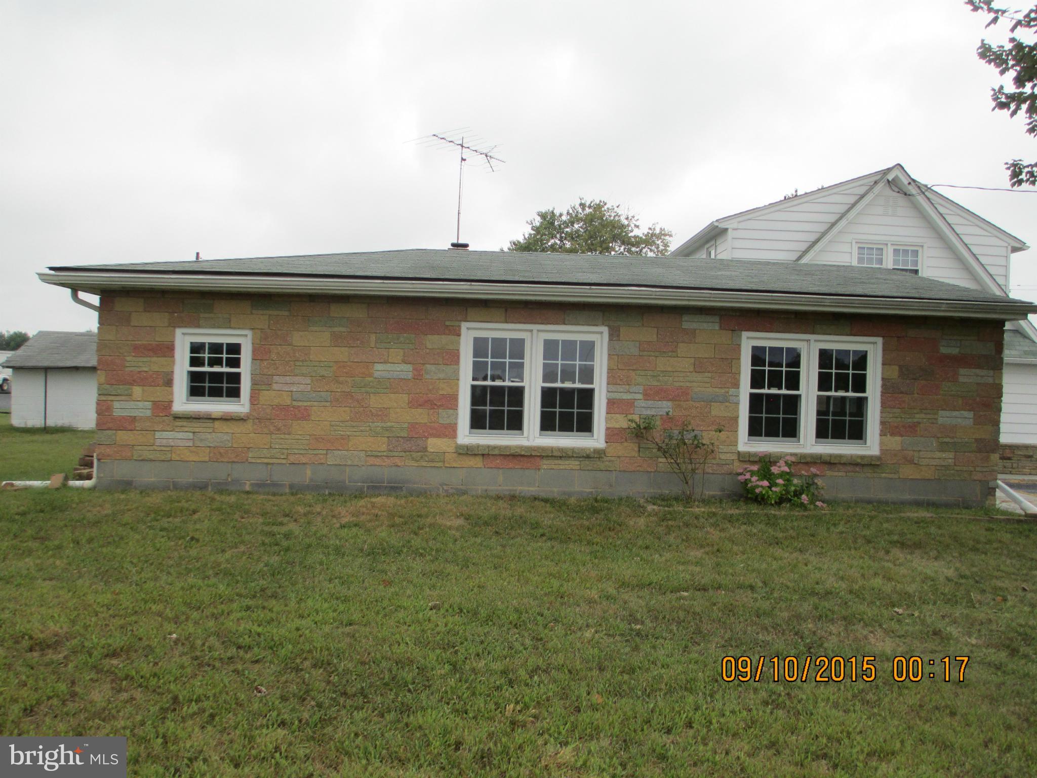 379 Gun Club Road Stephenson, VA 22656 - Photo 5 of 30 Side view of attached garage.