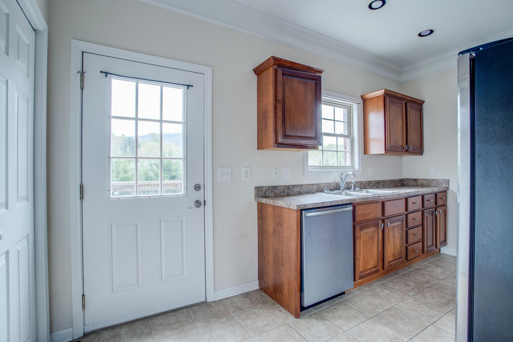 1709 Cherokee Road, Unit 204 Johnson City, TN 37604 - Photo 10 of 26 010