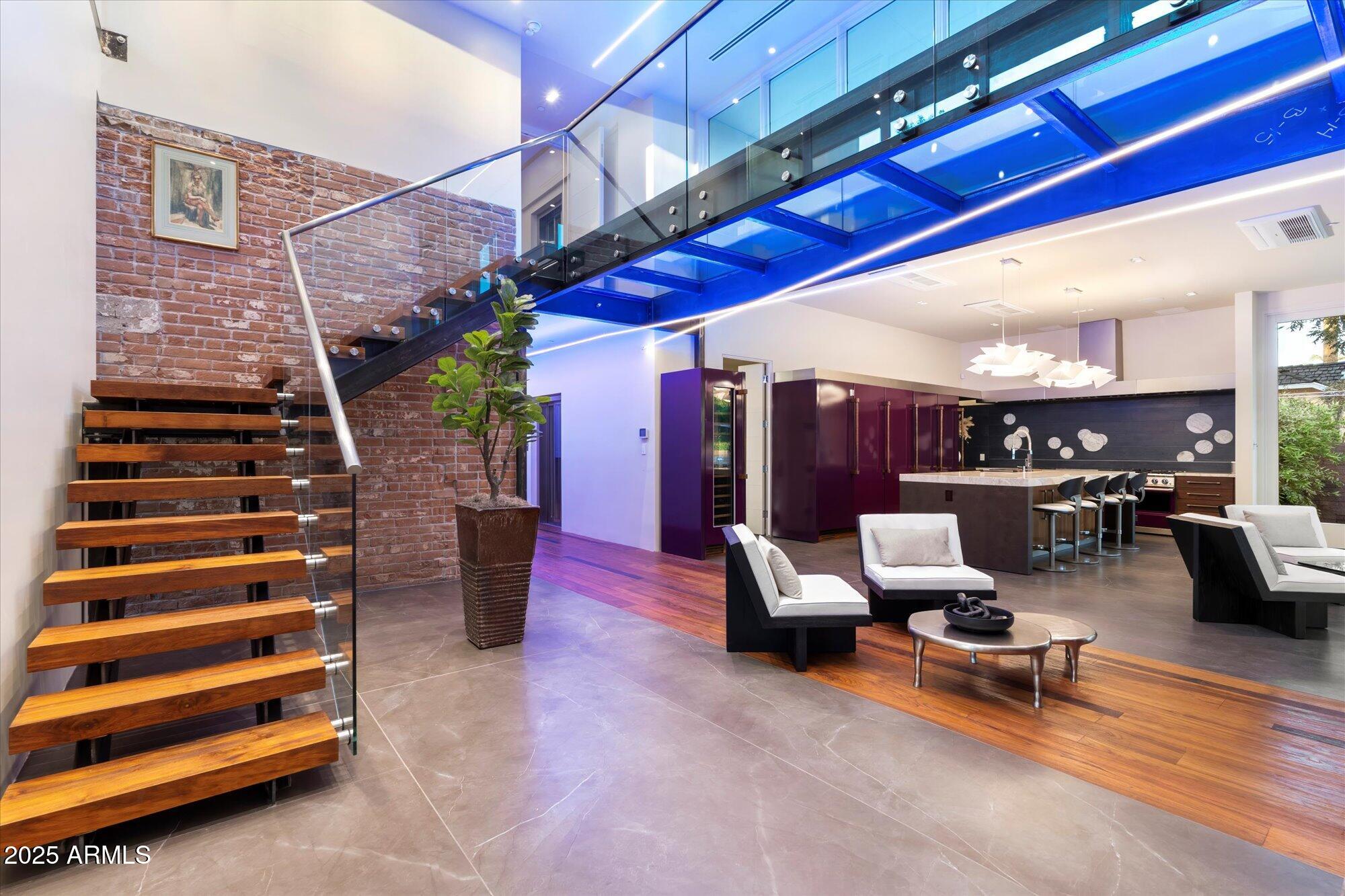 341 East Monte Vista Road Phoenix, AZ 85004 - Photo 20 of 77 035-Family Room