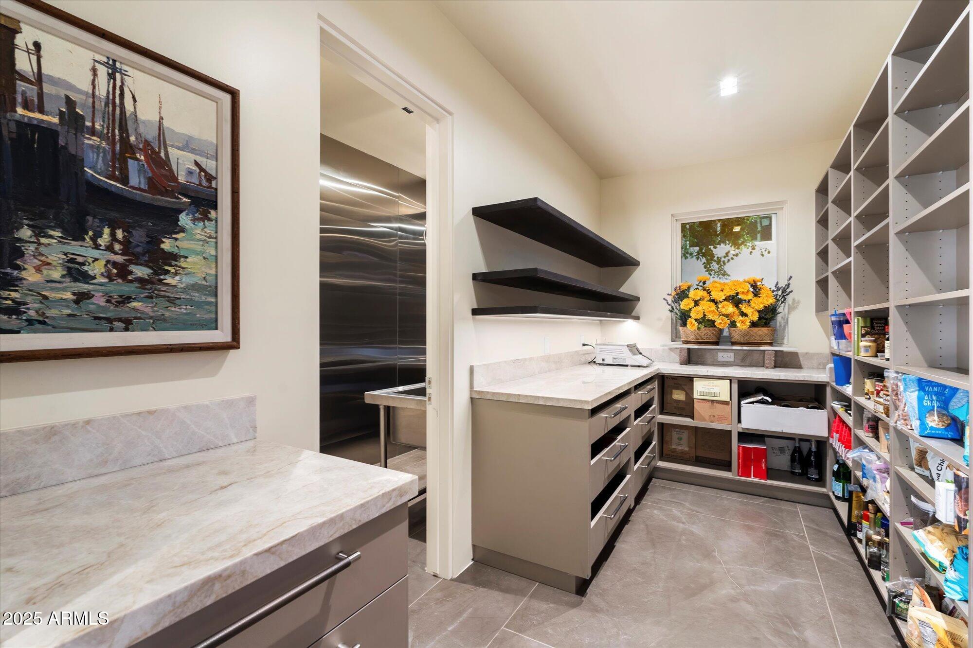 341 East Monte Vista Road Phoenix, AZ 85004 - Photo 28 of 77 044-Butler's Pantry