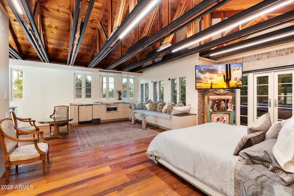 $5,700,000 | 341 East Monte Vista Road, Phoenix, AZ 85004
