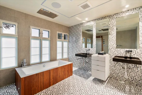 $5,700,000 | 341 East Monte Vista Road, Phoenix, AZ 85004