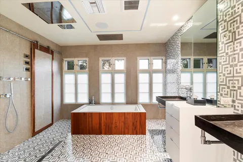 $5,700,000 | 341 East Monte Vista Road, Phoenix, AZ 85004