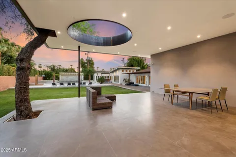 $5,700,000 | 341 East Monte Vista Road, Phoenix, AZ 85004