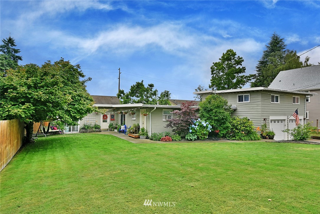 745 Rasmussen Lane Bremerton, WA 98310 - Photo 1 of 25 Gallery Image 1