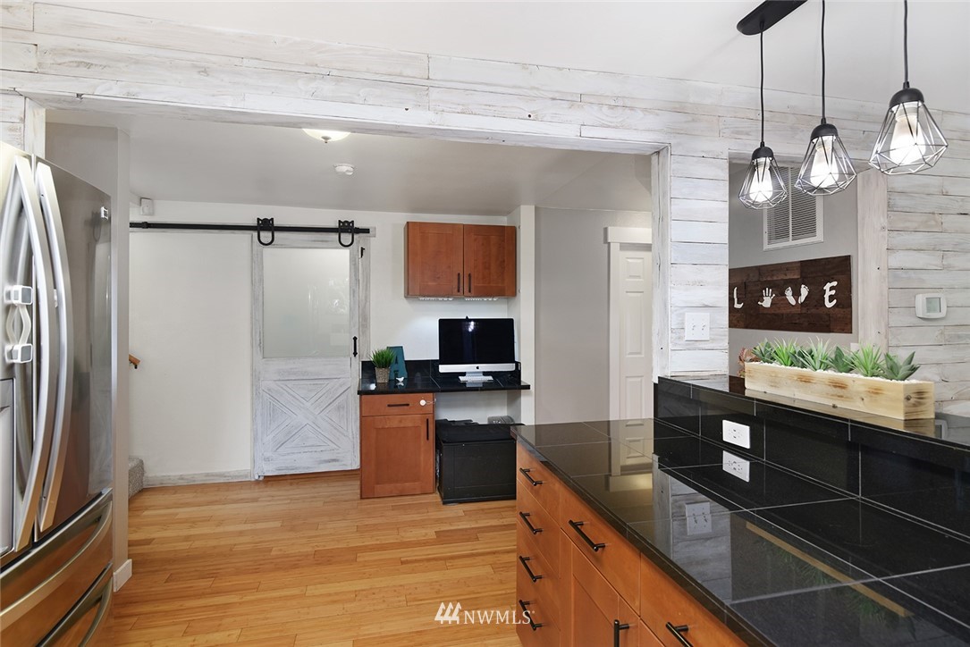 745 Rasmussen Lane Bremerton, WA 98310 - Photo 12 of 25 Gallery Image 12