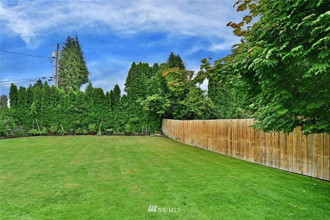 745 Rasmussen Lane Bremerton, WA 98310 - Photo 3 of 25 Gallery Image 3