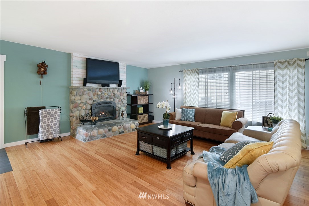 745 Rasmussen Lane Bremerton, WA 98310 - Photo 6 of 25 Gallery Image 6