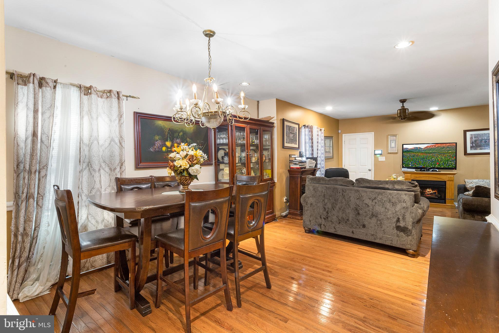 1068 Pennington Road Ewing, NJ 08618 - Photo 4 of 20