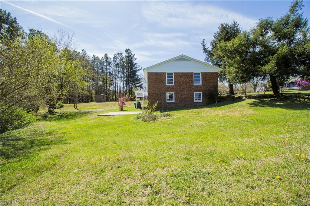 2611 Ingram Road High Point, NC 27263 - Photo 6 of 30 Gallery Image 6