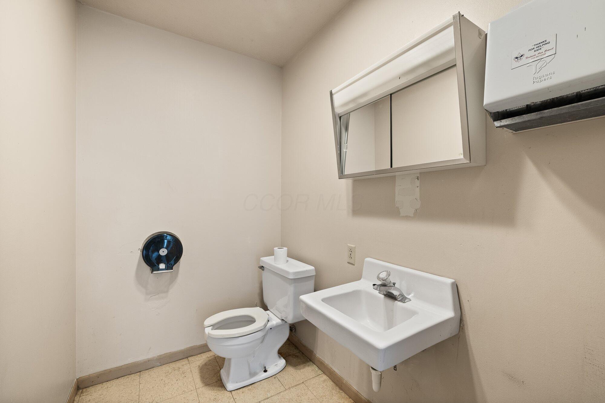 1366 Orweiler Road Mansfield, OH 44903 - Photo 18 of 66 18-ext-cabin-1-4