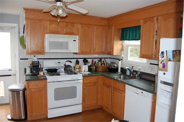 99 Elmlawn Road Braintree, MA 02184 - Photo 8 of 22 Gallery Image 8