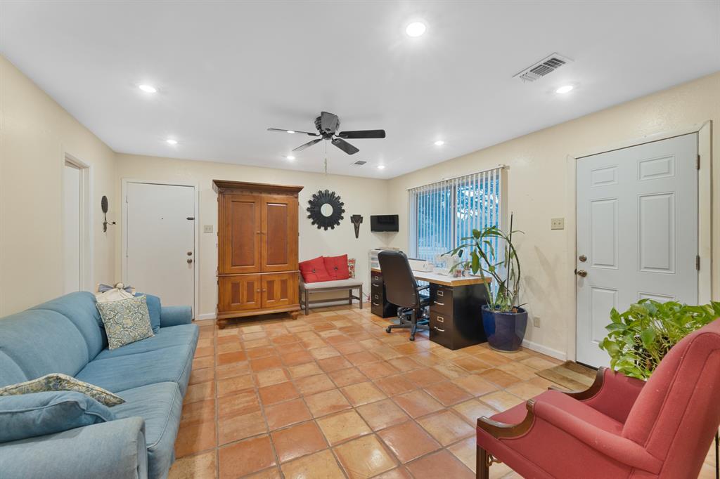 807 Middle Run Duncanville, TX 75137 - Photo 19 of 40