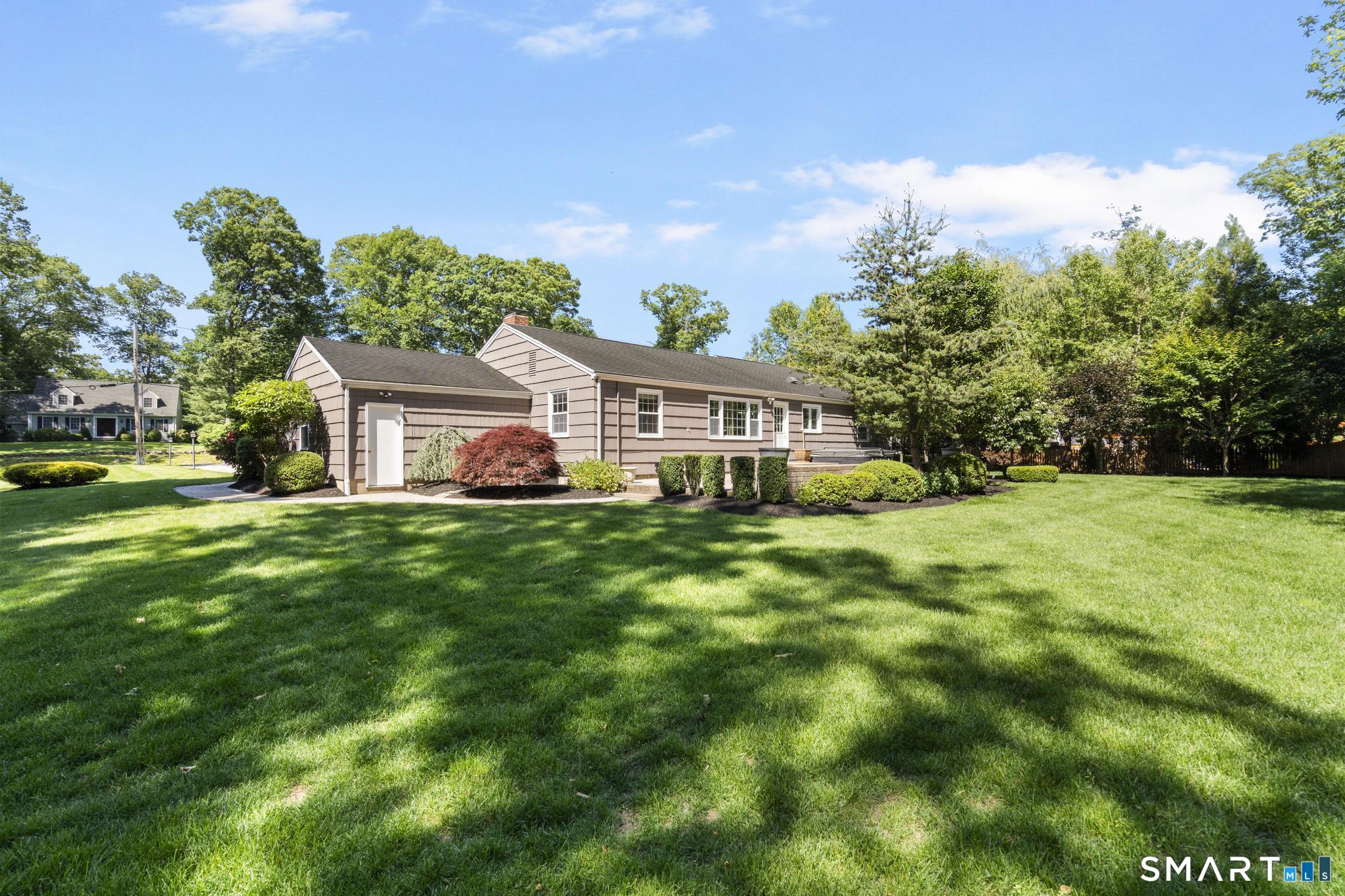 180 Tom Swamp Road Hamden, CT 06518 - Photo 34 of 40