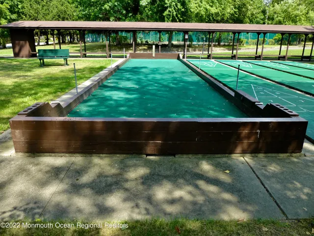 a view of a tennis court