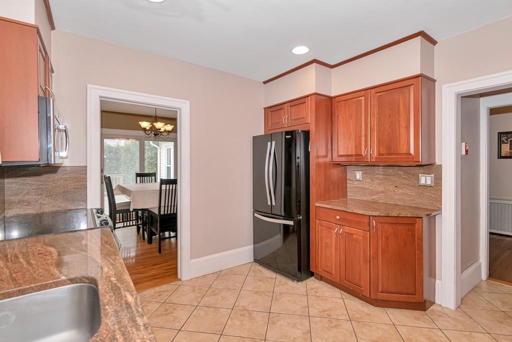 19 Ashbrook Street Springfield, MA 01118 - Photo 9 of 28
