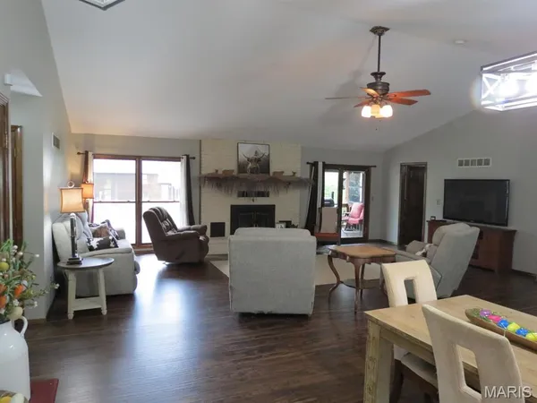 $269,900 | 112 Riverside Drive, Arcadia, MO 63621