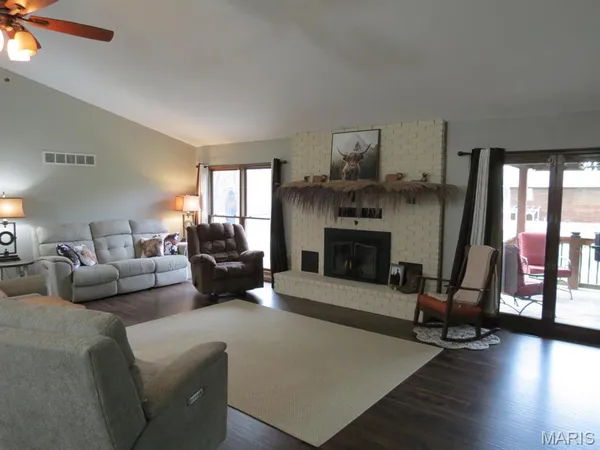 $269,900 | 112 Riverside Drive, Arcadia, MO 63621
