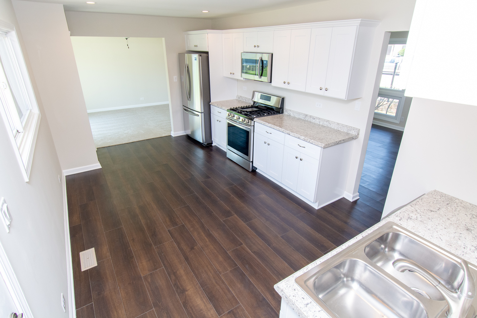 49 Sierra Road Montgomery, IL 60538 - Photo 2 of 27