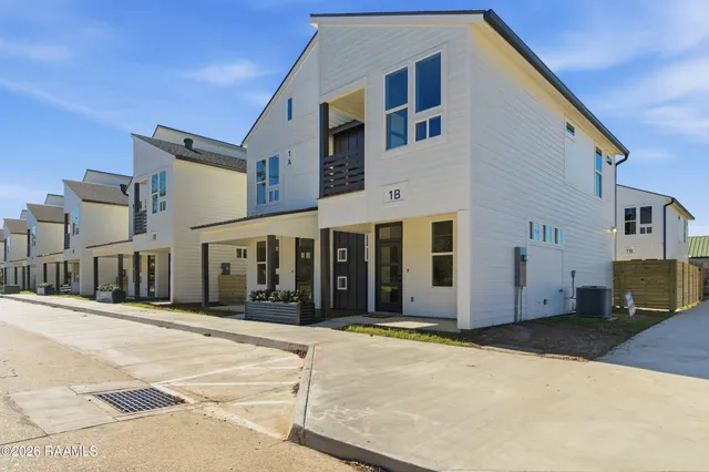 $1,395 | 618 South Washington Street, Unit 10A, Lafayette, LA 70501