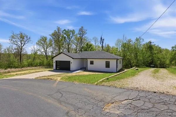 $349,900 | 151 Oak Hill Forest Drive, Eldon, MO 65026