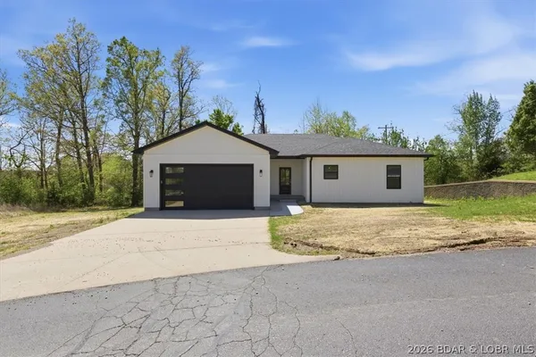 $349,900 | 151 Oak Hill Forest Drive, Eldon, MO 65026