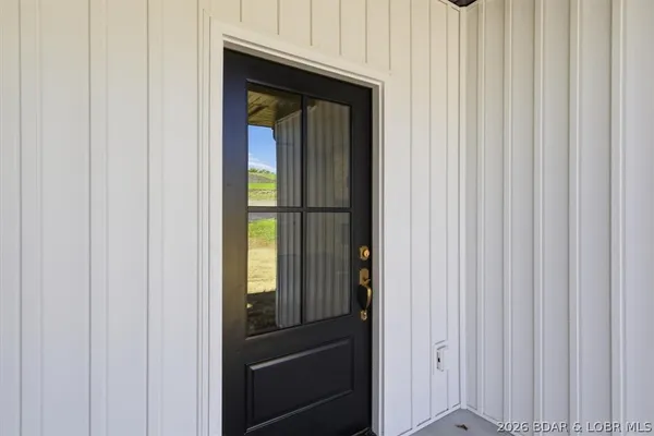$349,900 | 151 Oak Hill Forest Drive, Eldon, MO 65026