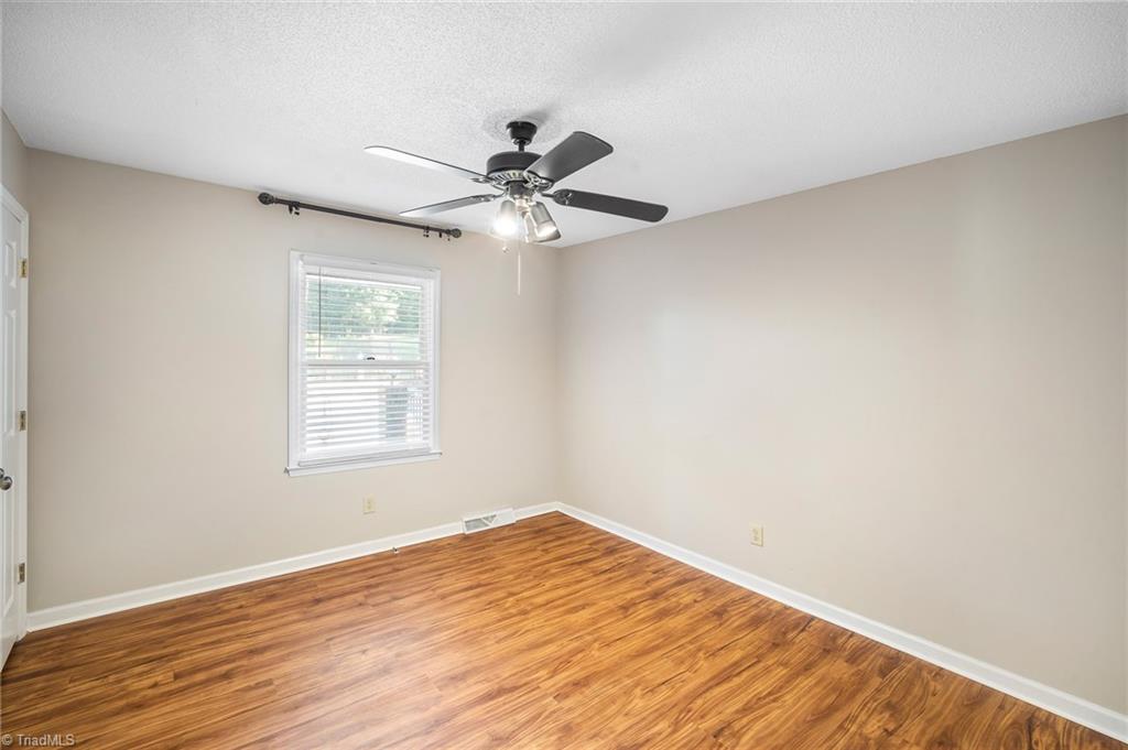 373 Old Farm Road Thomasville, NC 27360 - Photo 17 of 40 Gallery Image 17