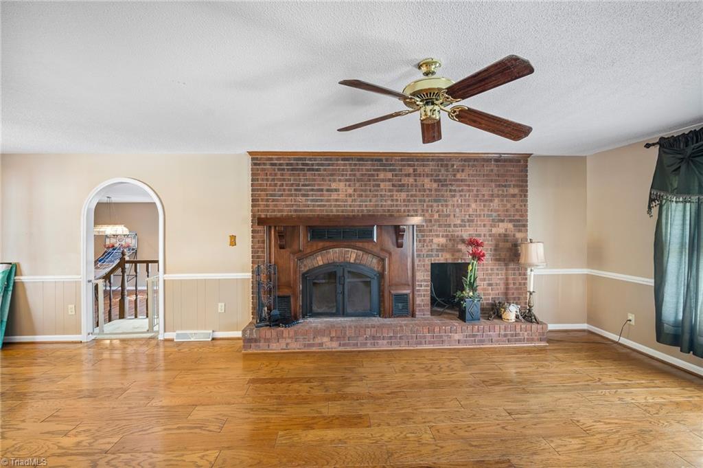 373 Old Farm Road Thomasville, NC 27360 - Photo 5 of 40 Gallery Image 5
