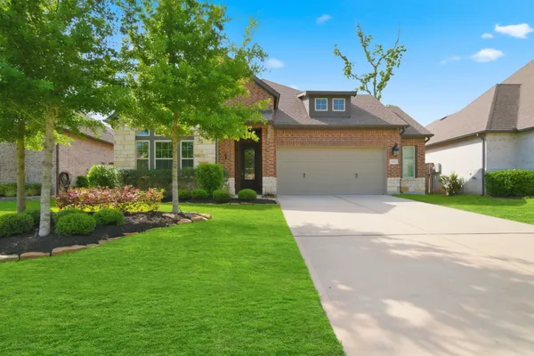 $449,000 | 406 Boggy Belt Lane, Conroe, TX 77304