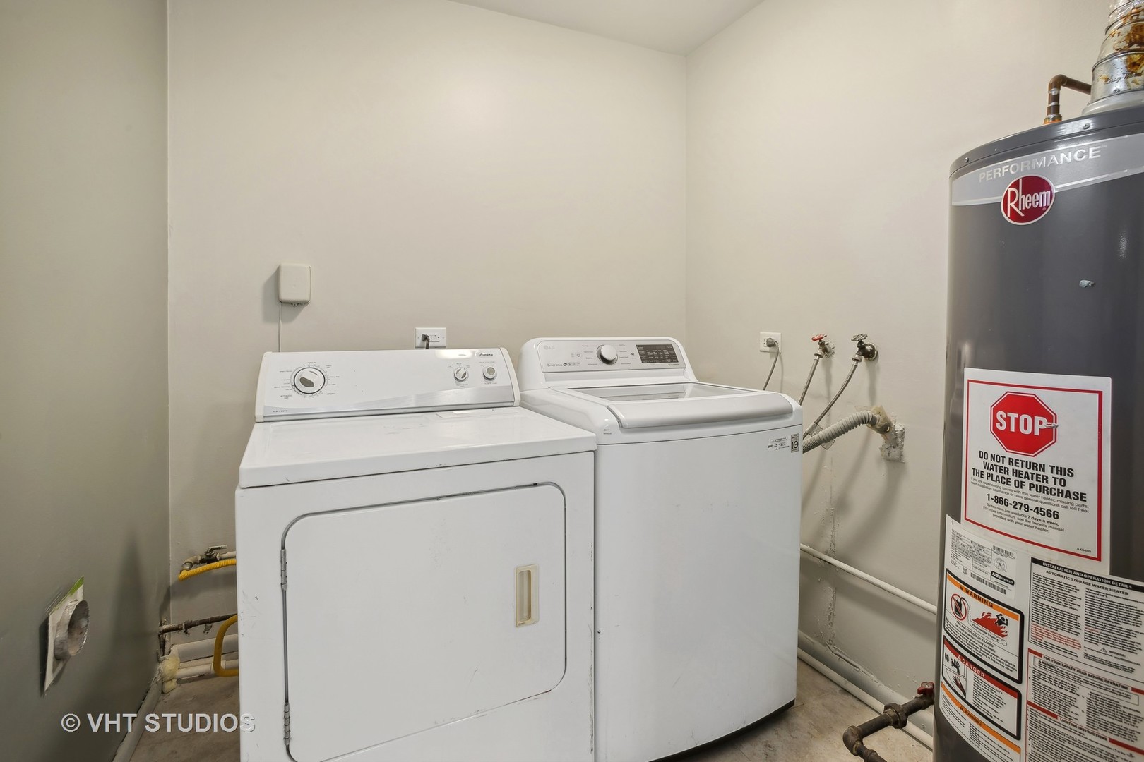 412 Cahill Road Streamwood, IL 60107 - Photo 13 of 16 a utility room with dryer and washer
