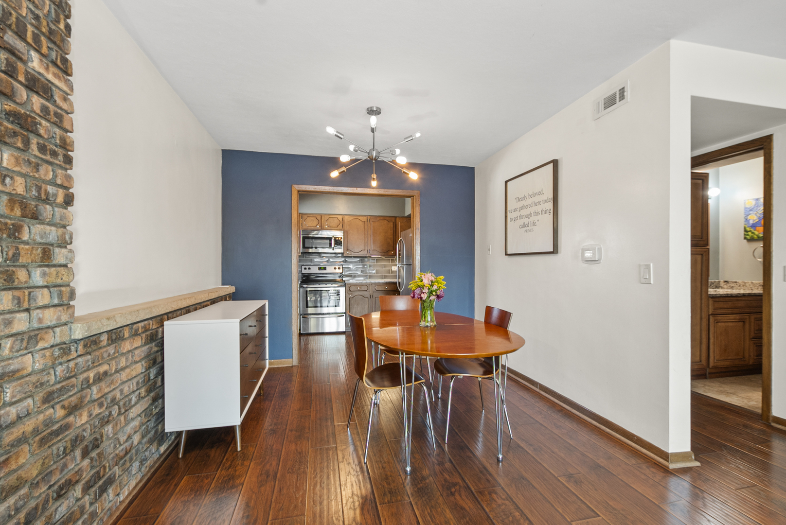 3-n550 Crown Road, Unit 2 Elmhurst, IL 60126 - Photo 4 of 13