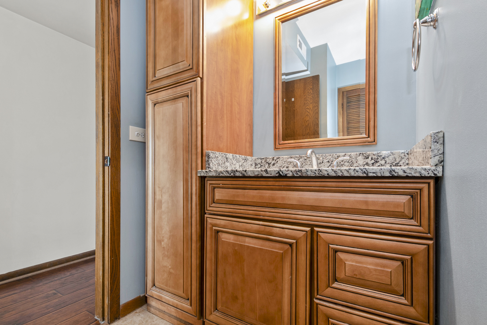 3-n550 Crown Road, Unit 2 Elmhurst, IL 60126 - Photo 10 of 13