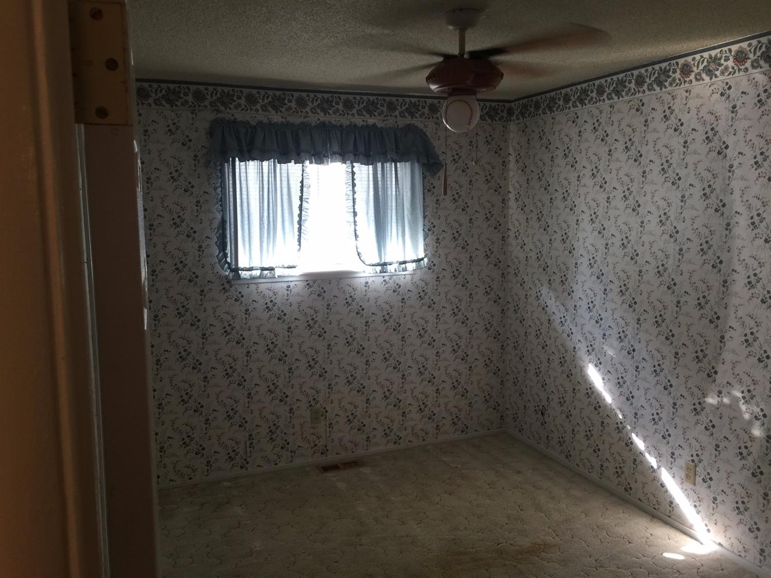 1456 South Hope Avenue Reedley, CA 93654 - Photo 13 of 17 Gallery Image 13