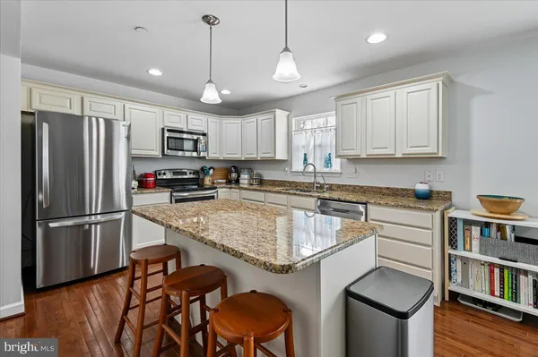 $465,000 | 1237 A Juniper Street, Shady Side, MD 20764