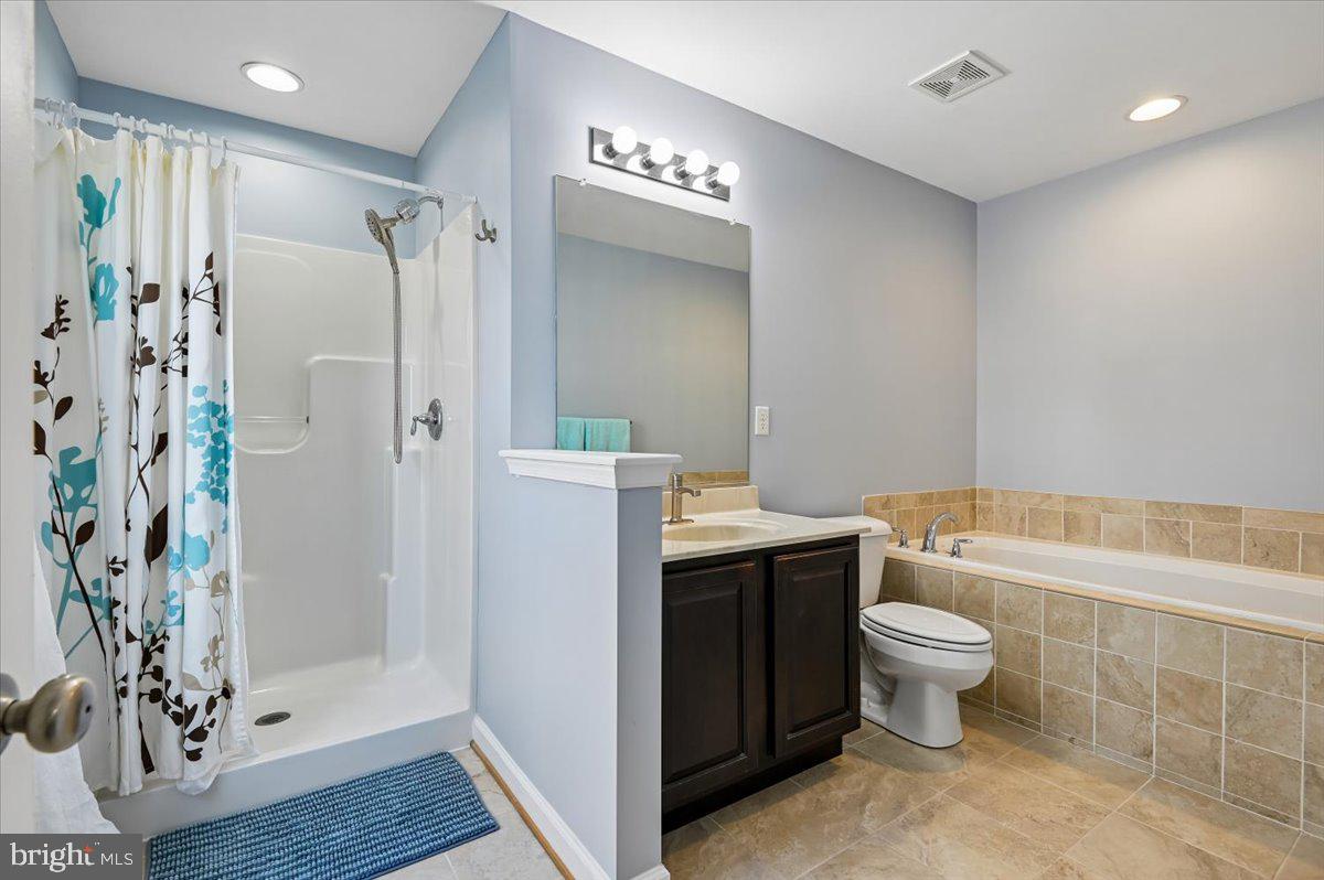 1237 A Juniper Street Shady Side, MD 20764 - Photo 16 of 31 Primary En-Suite W/ Soaking Tub & Shower