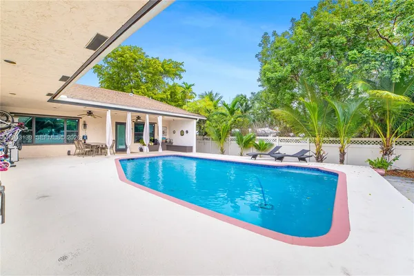 $934,000 | 614 Northeast 3rd Street, Dania Beach, FL 33004