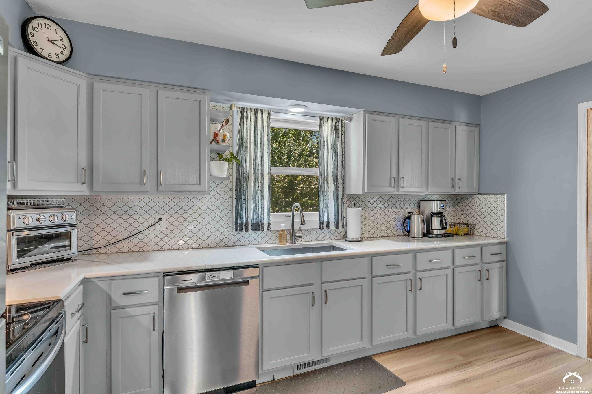 3409 Trail Road Lawrence, KS 66049 - Photo 15 of 39