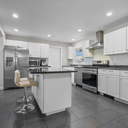 $548,000 | 1201 Country Club Road, Lake Zurich, IL 60047
