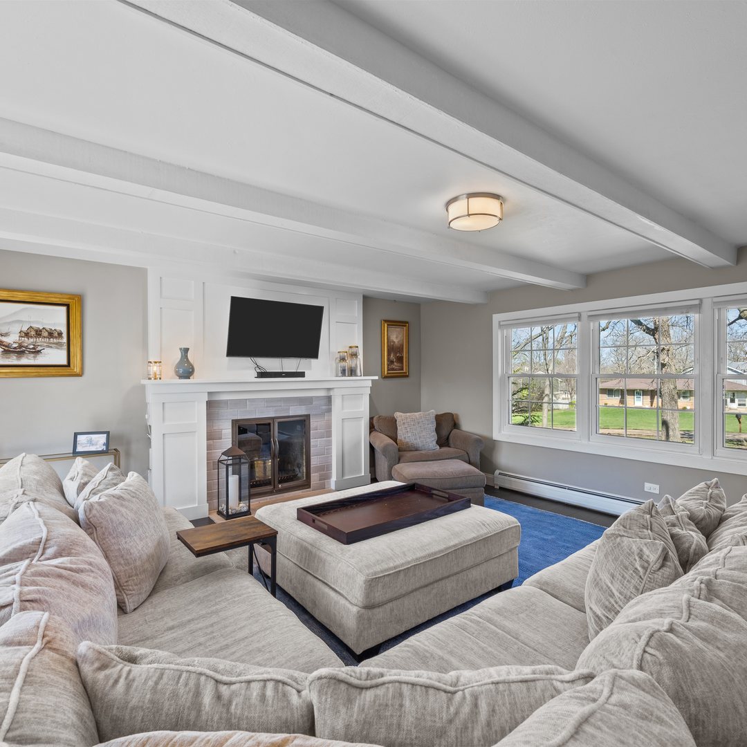 1201 Country Club Road Lake Zurich, IL 60047 - Photo 10 of 26