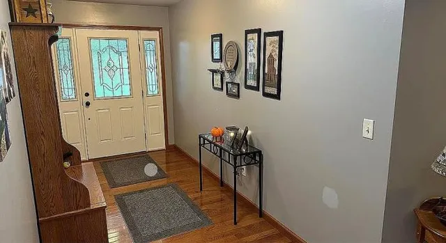 $550,000 | 29782 Highway 16, Jerseyville, IL 62052