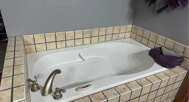 $550,000 | 29782 Highway 16, Jerseyville, IL 62052