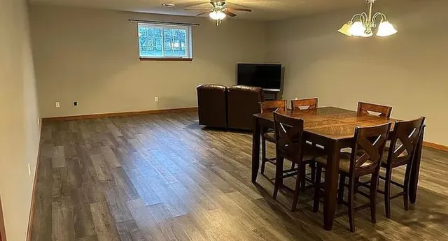 $550,000 | 29782 Highway 16, Jerseyville, IL 62052