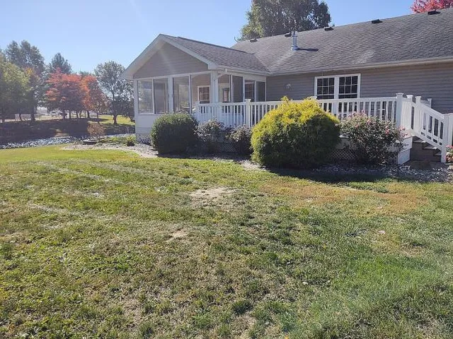 $550,000 | 29782 Highway 16, Jerseyville, IL 62052